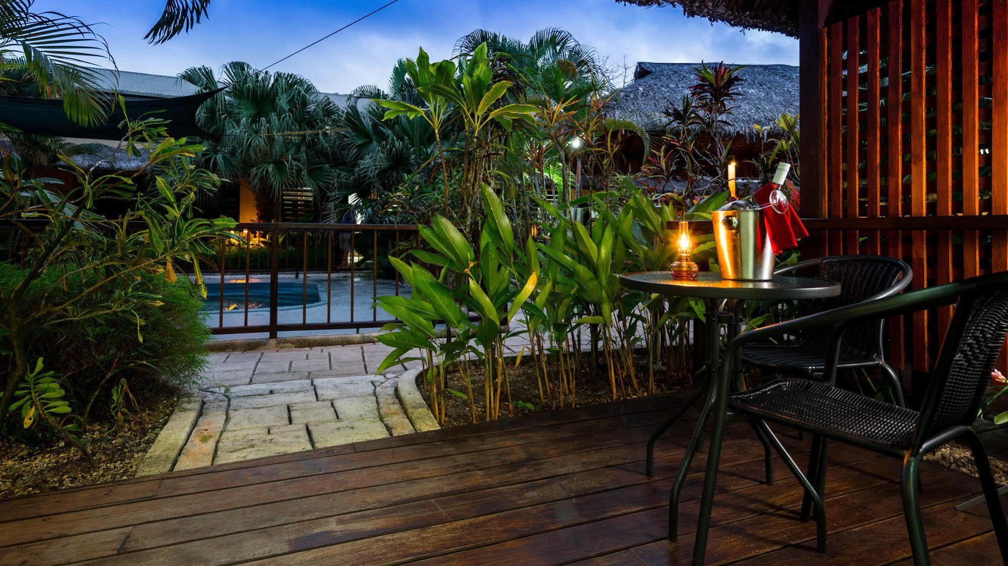 Village De Santo Resort Luganville Eksteriør billede